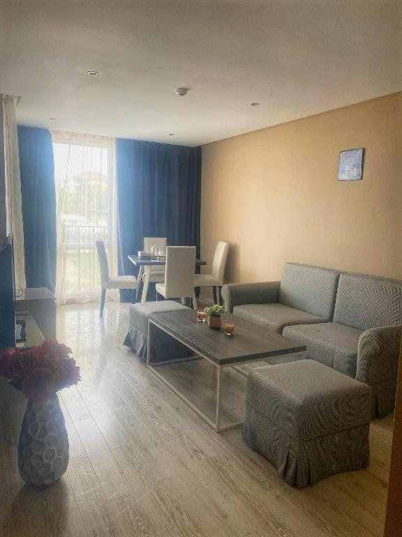 Sea View Apartment In Paradiso 네세부르 외부 사진